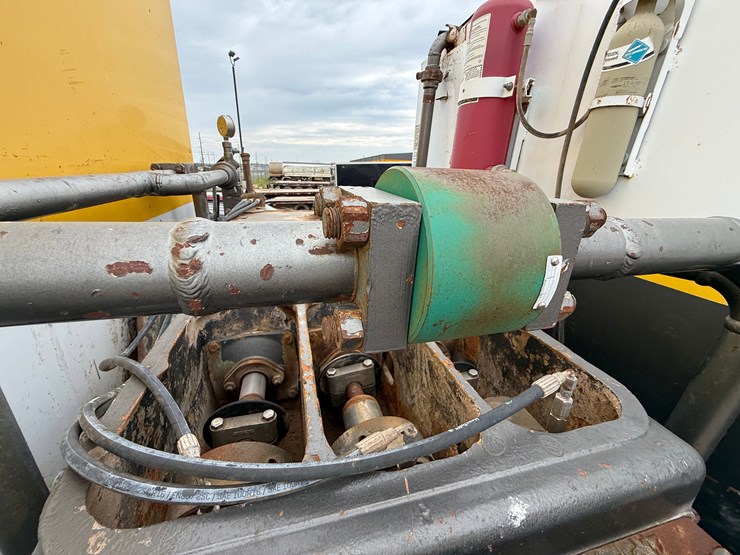 2014-western-star-4900-image-24