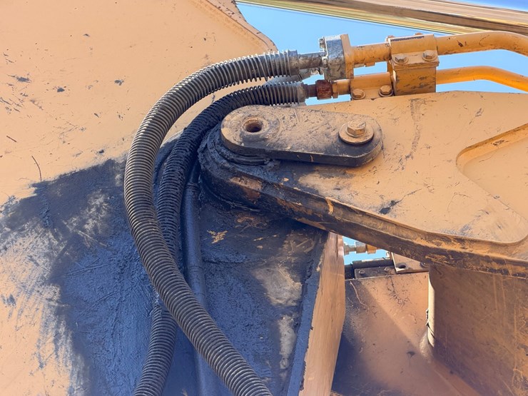 2010-caterpillar-328d-image-121