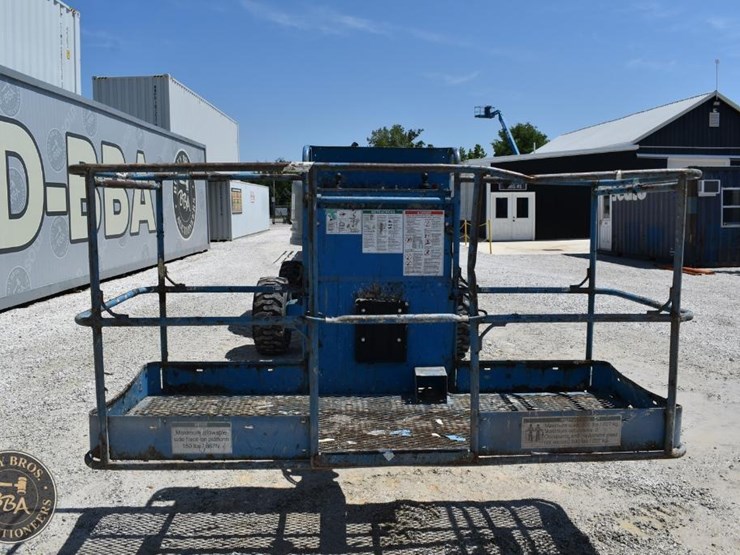 2007-genie-s40-image-34
