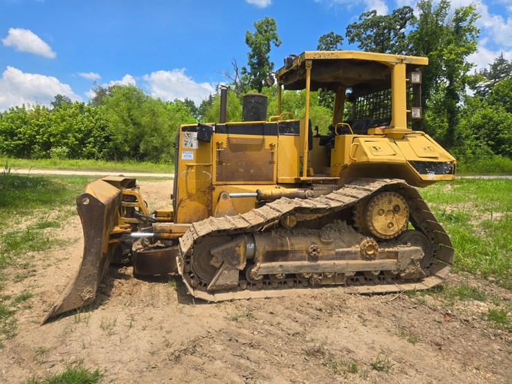 caterpillar-d6m-image-4
