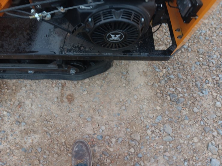 #l75-017-•-2026-future-j1500-crawler-dumper-image-7