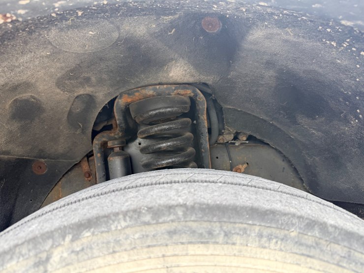 2010-ford-f550-image-32