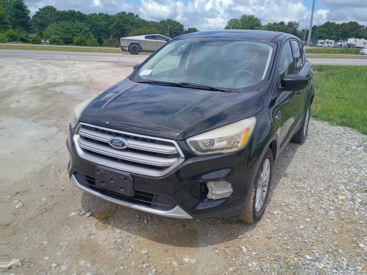 2017-ford-escape-image-16