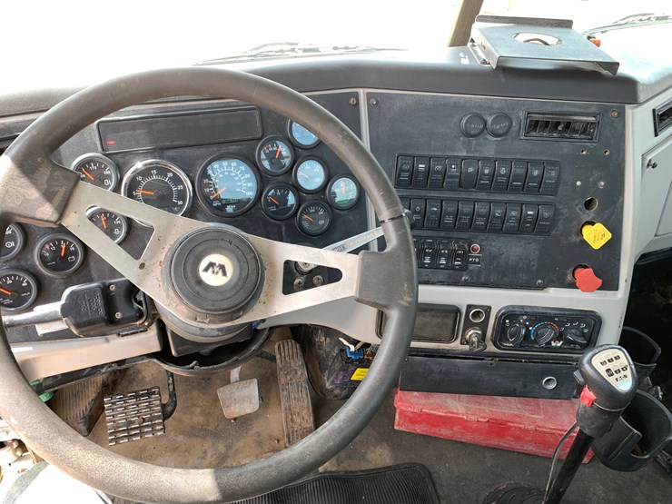 2019-western-star-4900-image-17
