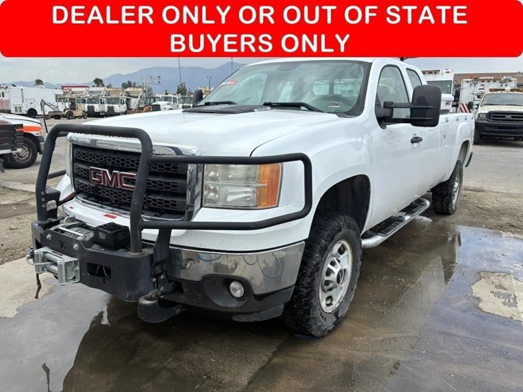 2012-gmc-sierra-2500-image-1