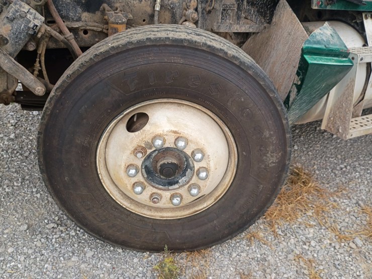 1995-freightliner-fld120-image-79