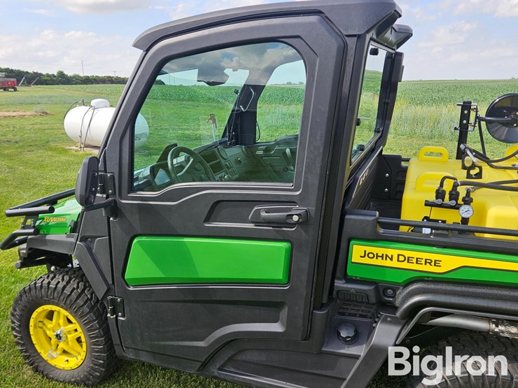 2023-john-deere-xuv-835m-gator-4x4-utv-w/65-gal-sprayer-image-19