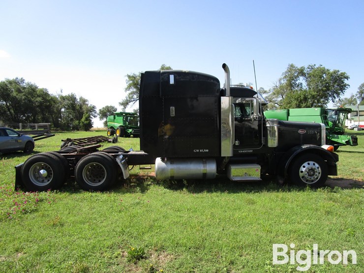 2004-peterbilt-379-image-4