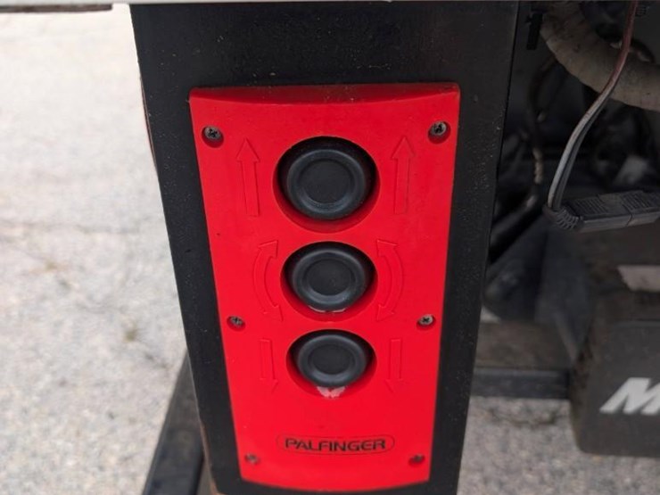 2015-ford-f550-image-26