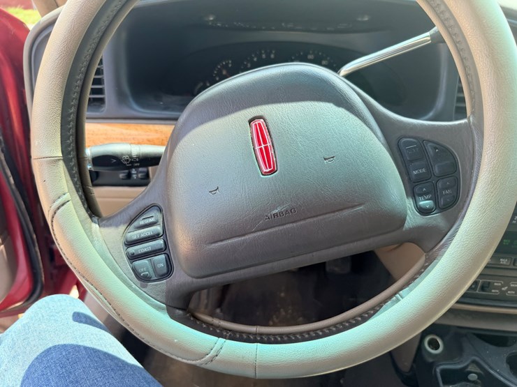 #25037-•-1998-lincoln-continental-passenger-car-image-44