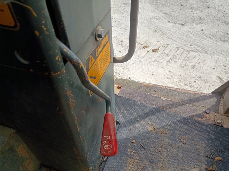 1991-deere-550g-image-32