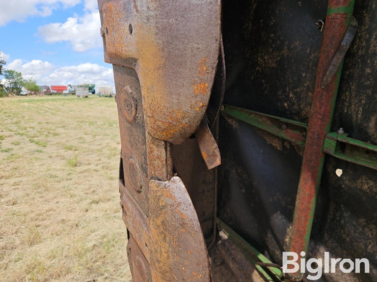 john-deere-260-image-16