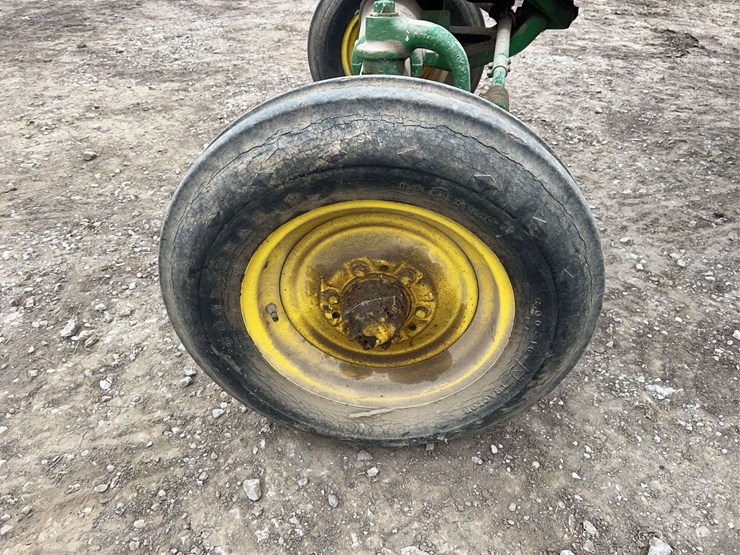 john-deere-70-image-15