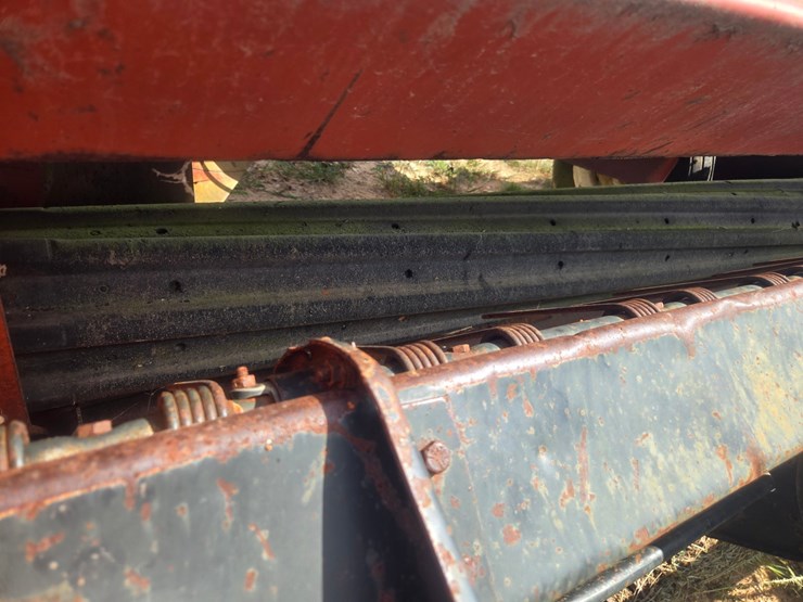 hesston-1110-image-31