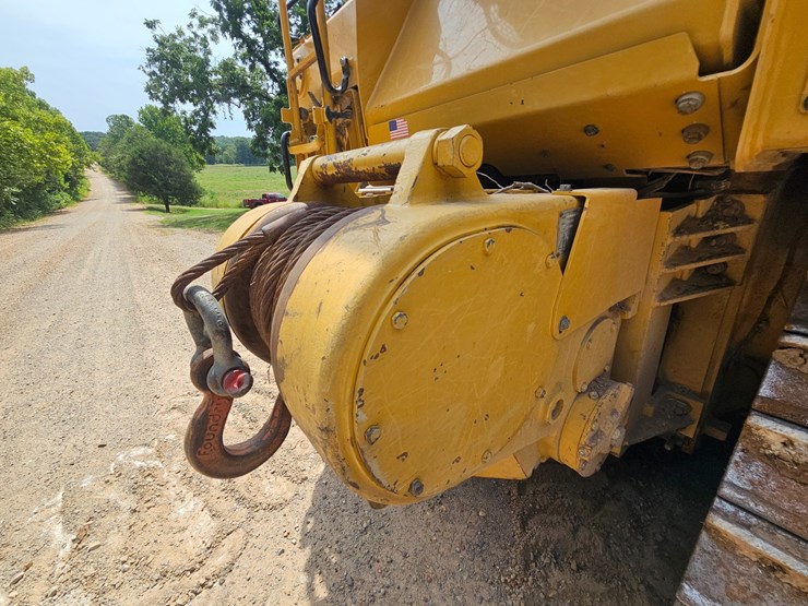 2019-caterpillar-d6-image-109