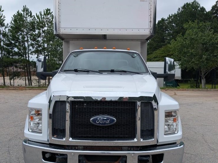 2018-ford-f650-image-4