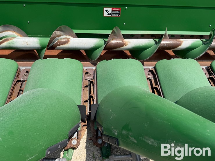 2020-john-deere-716c-image-20