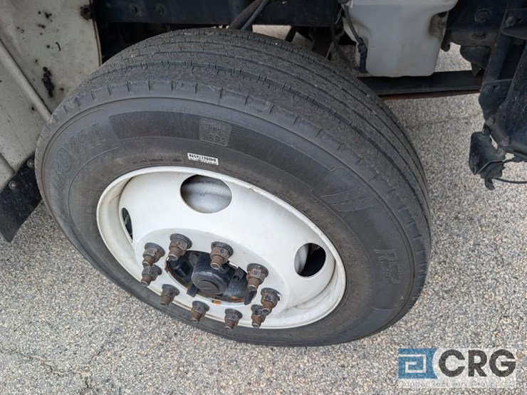 2012-freightliner-m2-stakebed-truck-image-24