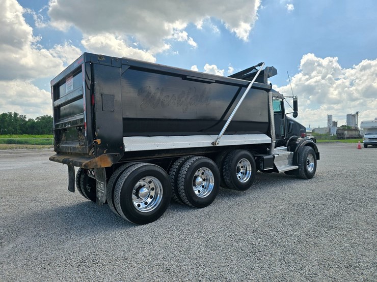 2015-kenworth-t800-image-17