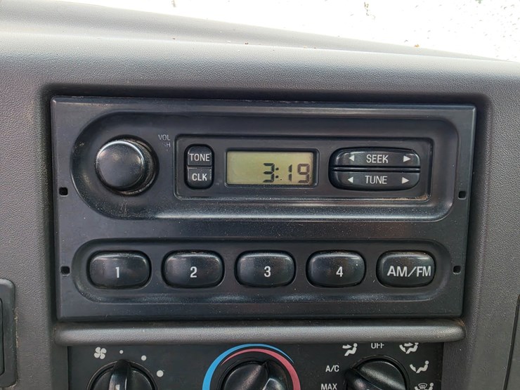 2000-ford-f550-image-52