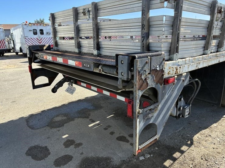 2011-ford-f650xl-image-19