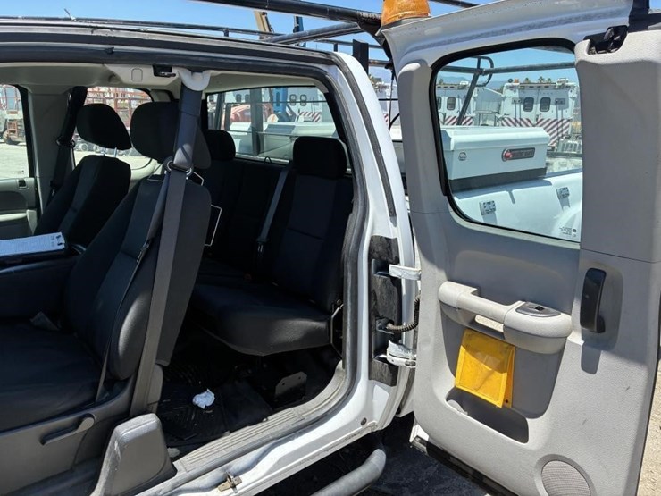 2012-gmc-sierra-2500-image-17