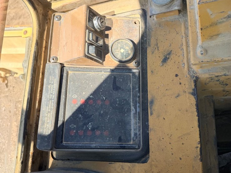 1994-caterpillar-953b-image-38