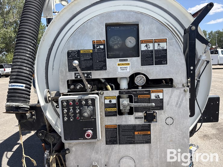 2009-international-workstar-7400-image-14