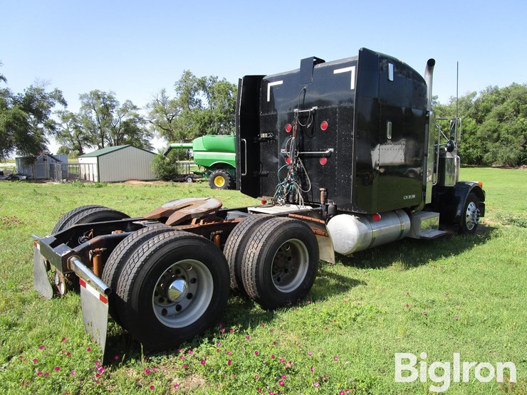 2004-peterbilt-379-image-5