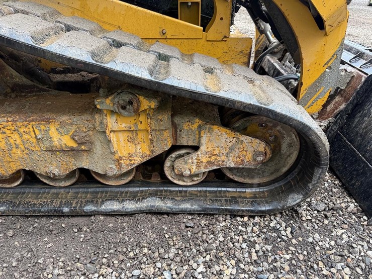2015-caterpillar-279d-image-14