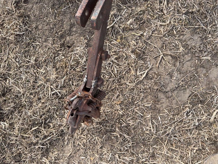 oliver-pull-type-three-bottom-plow-image-12
