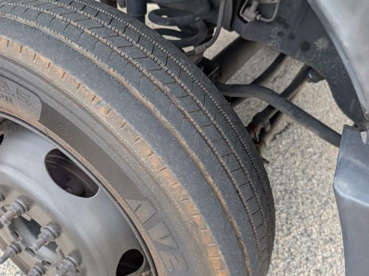 2015-ford-f550-image-19