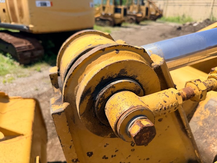 1994-caterpillar-953b-image-90