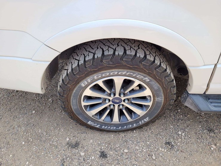 2015-ford-expedition-image-4
