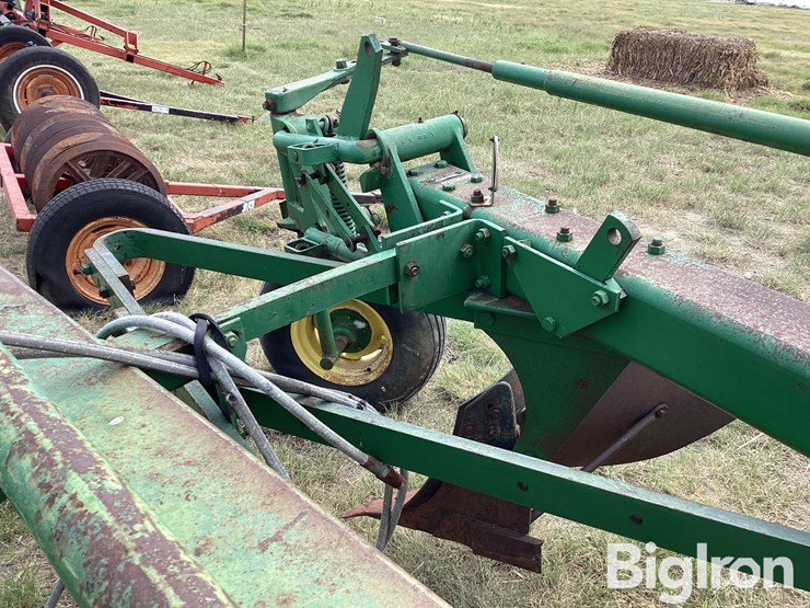 john-deere-7-image-11