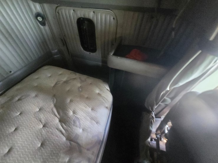 2006-kenworth-w900-image-74
