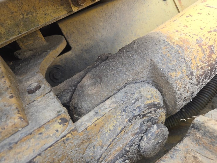 caterpillar-d6m-image-80