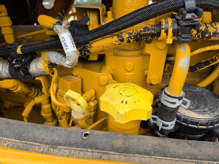 2015-deere-700k-image-33