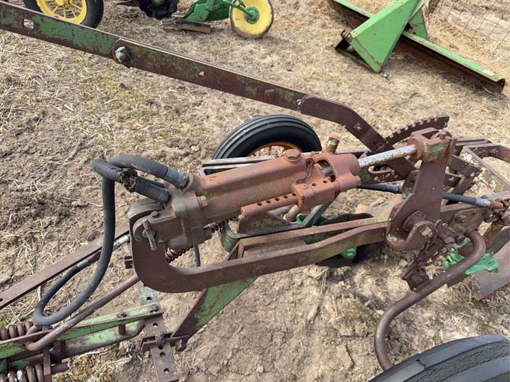 john-deere-no.-44-pull-type-two-bottom-plow-image-9