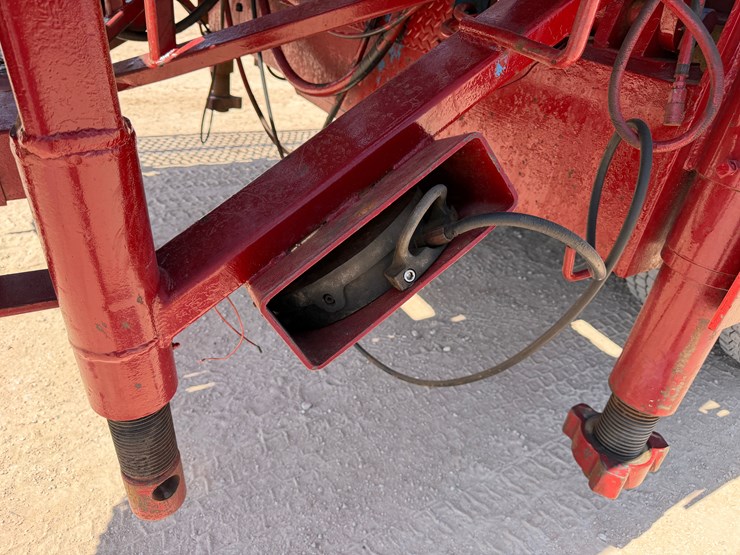 1980-taylor-4-axle-well-service-rig-image-7