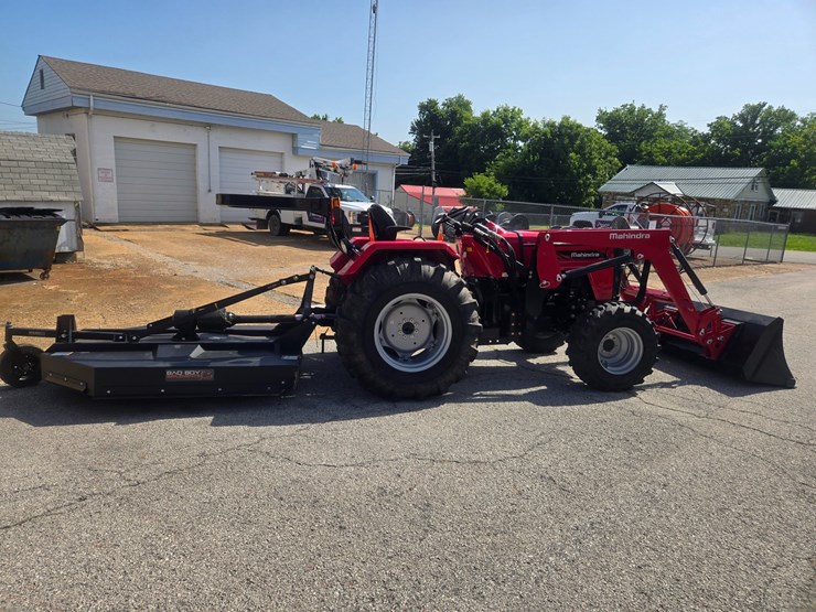 2023-mahindra-4550-image-18
