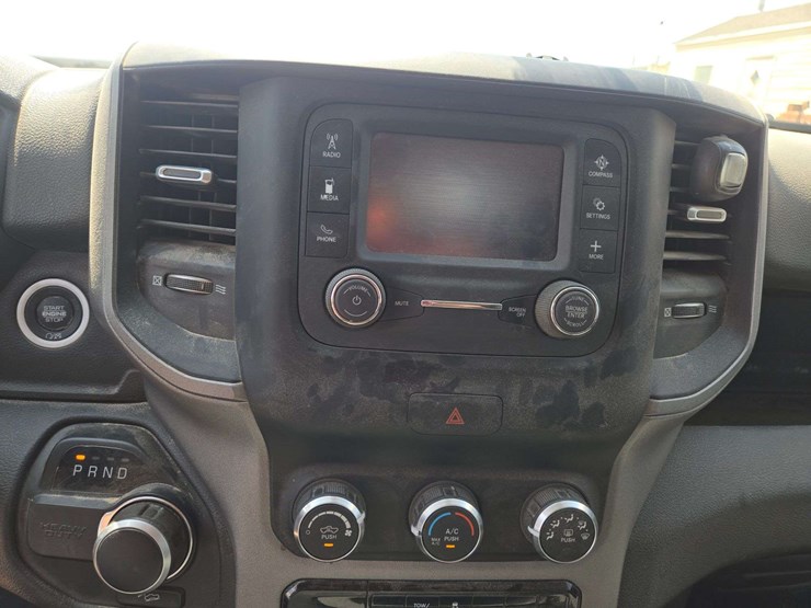 2020-ram-2500-tradesman-image-15