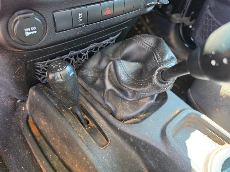 2015-jeep-wrangler-image-36