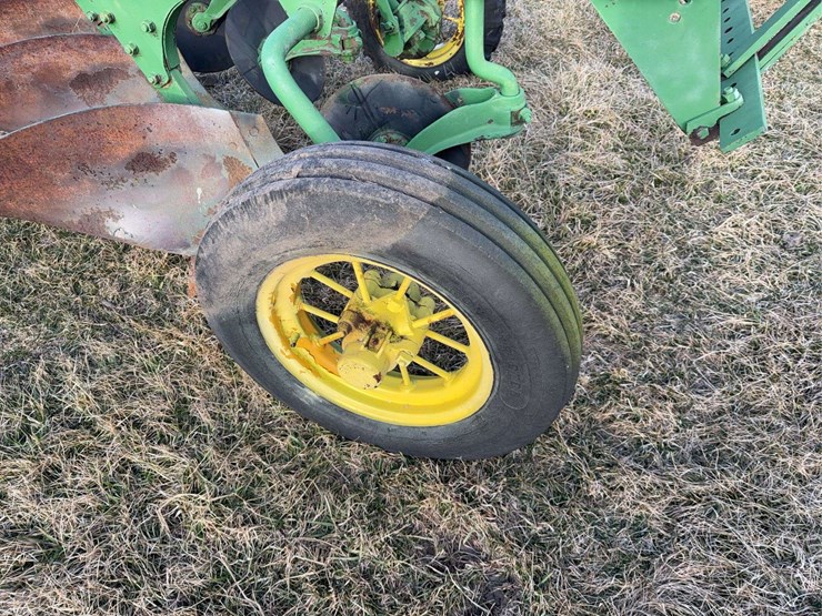 john-deere-8-image-10