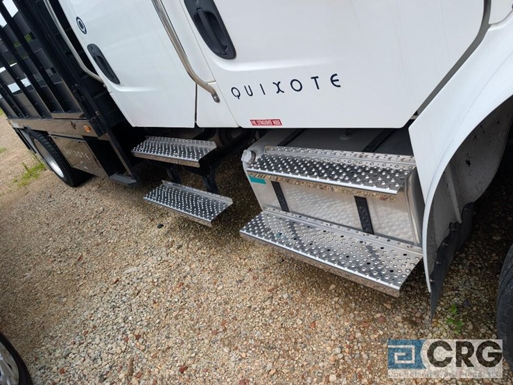 2018-freightliner-m2-stakebed-truck-image-28
