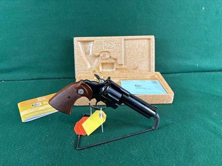 colt-diamondback-38spl-ctg-revolver-image-1
