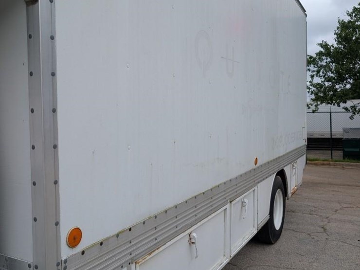 2006-ford-f650-image-26
