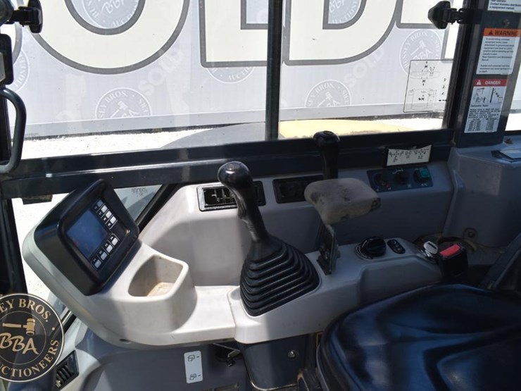2016-komatsu-pc55mr-5-image-56