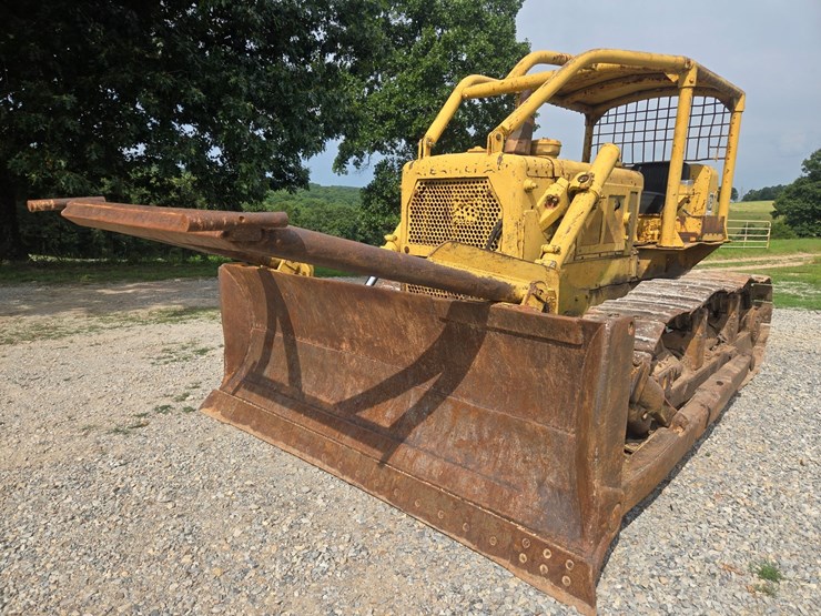 1969-caterpillar-d6c-image-1