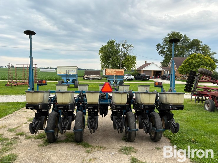 2000-kinze-2000-image-6